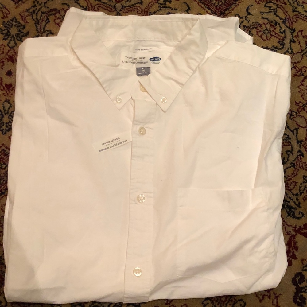 NWT Men’s white button down shirt